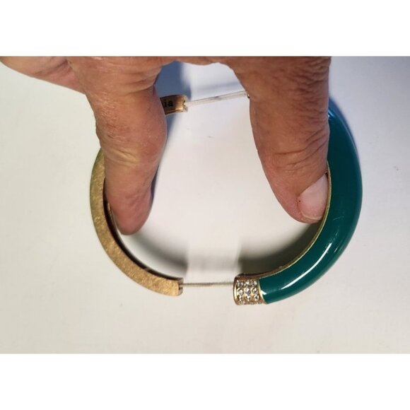 Lia Sophia Gold Tone Green Enamel Crystal Flex String Bracelet - Picture 5 of 7